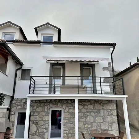House Sara Hébergement de vacances Ičići